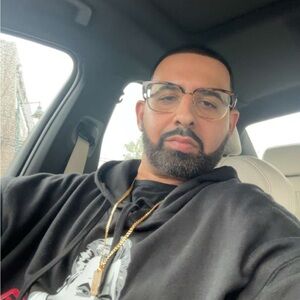 Meet your Posher, Amar